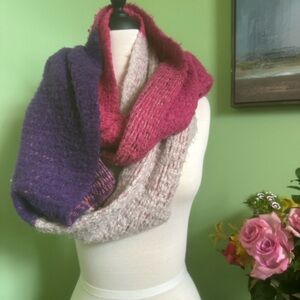 Scarf. No brand 
Purple and pink